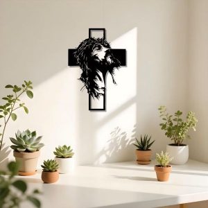 Moderan metalni zidni križ | JESUMET